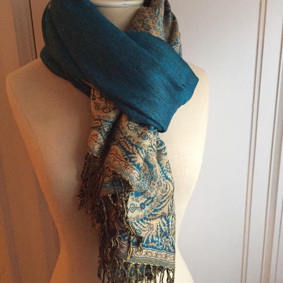 Turquoise Paisley Pashmina - Picture 3 of 6